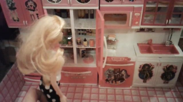 Барби знакомство с кухней смотреть онлайн