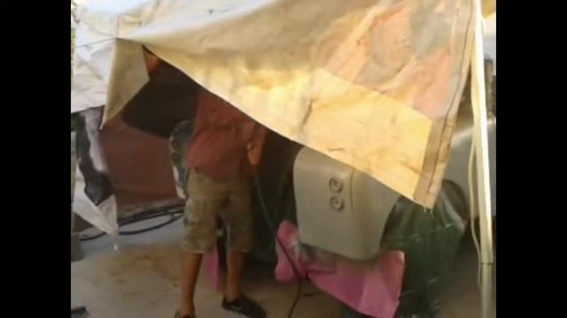 SPRAY PAINTING THE SERIES 2A LANDROVER | Part 2/4 смотреть онлайн