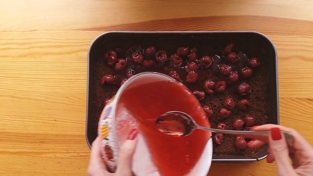 WIŚNIOWIEC Ciasto czekoladowe z wiśniami i kremem (duża blacha) | Ciasto wiśniowe z galaretką