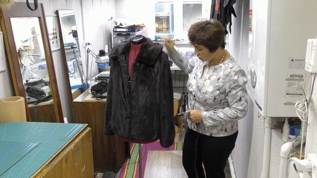 Как вшить молнию с кожаными планками в меховое изделие .