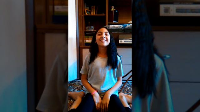 Это птичка- макарачка...