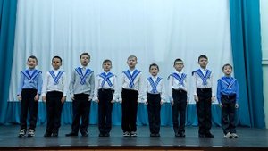 Песня "Юнги" сл. и муз. Е. Шмаков г. Таганрог МОБУ СОШ №36 ансамбль "Сюрприз" (рук. Белим Н. Н.)