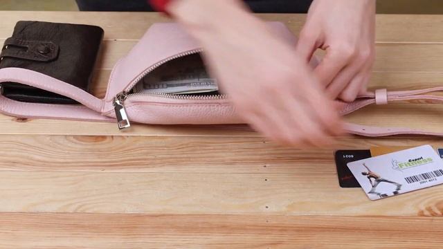 Обзор кожаной женской сумки на пояс SHVIGEL 16375
