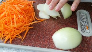 Этот САЛАТ прост в приготовление НО такой ВКУСНЫЙ! Салат Шахтёрский с Мясом! Shakhtyorsky salad!