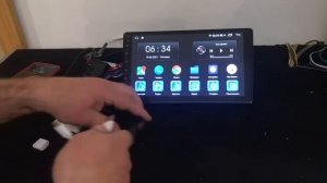 Как зарядить телефон от магнитолы LeTrun?