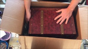 Unboxing Eldritch Horror storage trunk!