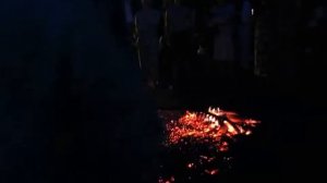 как пройти по раскаленным углям