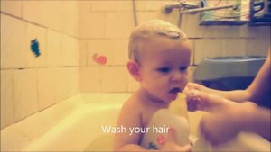 Английский с малышом. Купаемся в ванной.