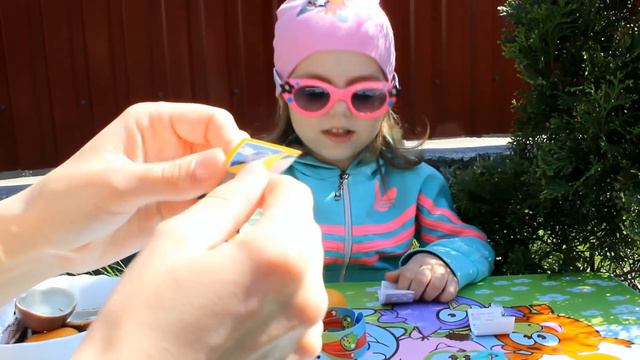 Киндер Сюрпризы Энгри Бердс и Хелло Китти Kinder Surprise Angry Birds Hello Kitty смотреть онлайн