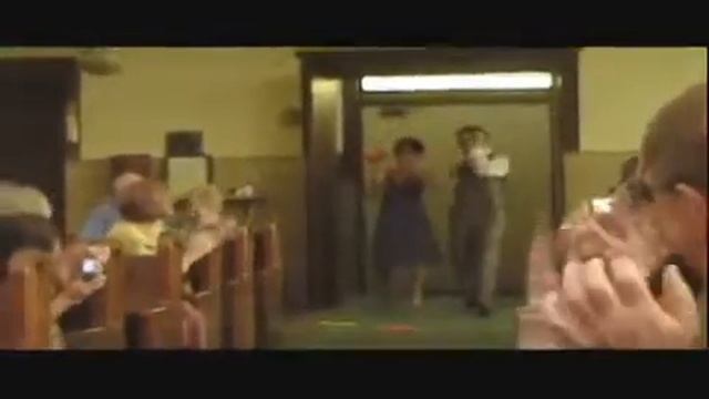 Необычное начало свадебной церемонии