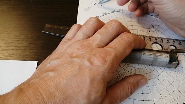 РЛС л.р. 3.1, ARPA, Relative motion, Расхождение одним судном изменением курса, маневренном планшет