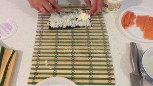 Готовим ролл Филадельфия дома. Готовим запечённые роллы дома