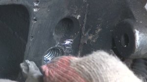 как высверлить шпильку