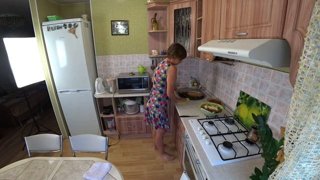 Кухонные звуки, торт, мыть посуду // sounds of the kitchen , cake, wash up смотреть онлайн