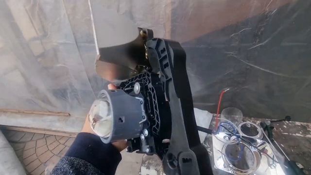 32#. Установка BI LED линз на VOLVO FH4. смотреть онлайн