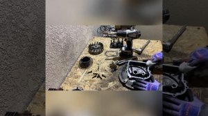 Компрессор из двигателя газонокосилки/Making an air compressor from a lawn mower engine.