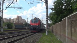 Электровоз ЭП20-001 с фирменным поездом Сочи №102 Москва - Адлер