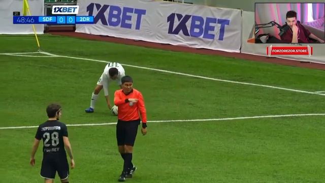 Организатор может положить мяч куда угодно)) #медиафутбольнаялига #2дротс