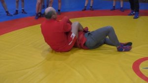 Кстовская школа САМБО-  Сергей Лоповок, ЗМС по самбо, показал  выход на рычаг локтя со спины.
