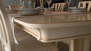 Как выбрать обеденный стол и стулья в классическом стиле?