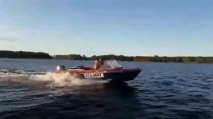 Лодка Крым с мотором Ямаха 30 2-х тактный