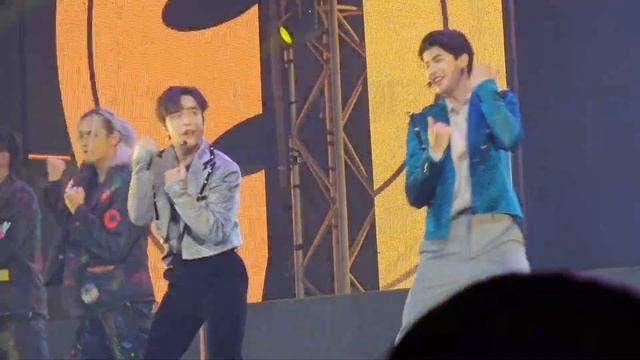 ชอบป่ะเนี่ย (Can I Call You Mine) Cover Mark Ford | MySchoolPresidentOnstage смотреть онлайн