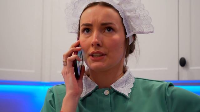 БЕЗДОМНАЯ ДЕВОЧКА! смотреть онлайн