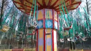 Цепочная карусель в Измайловском парке. Площадка Забава.