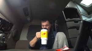 ПЕРВЫЙ РЕЙС НА VOLVO VNL 860/ПОТЕРЯЛ КЛЮЧИ ОТ МАШИНЫ/НАУЧУ ВАС ГОТОВИТЬ