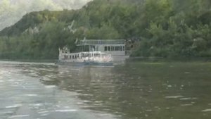 А на белом корабле я по Дону да прокачусь