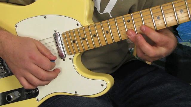 Electric Blues Guitar Lesson - Blues Lick on Guitar - Fender Telecaster смотреть онлайн