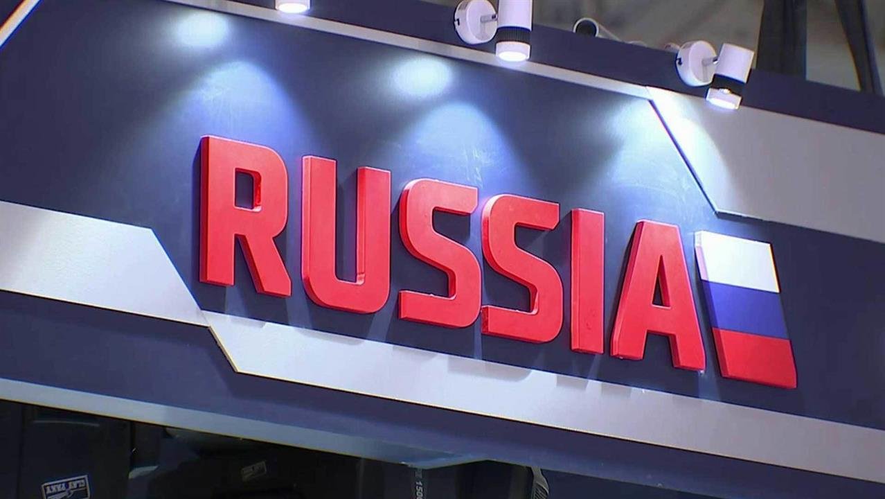 На аэрокосмическом салоне в Дубае показали марсиан...кт нового сверхзвукового пассажирского самолета