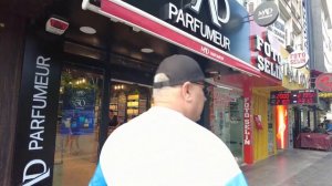 Центральная улица Манавгат. Магазины для шоппинга в центре Манавгат. Турция 2023