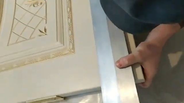 Как укоротить (отрезать, обрезать, подрезать, подпилить) межкомнатную дверь снизу ровно и без сколов смотреть онлайн