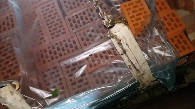 Ночная выгрузка кирпича смотреть онлайн