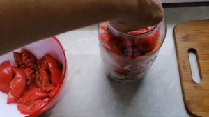 ПОМИДОРЫ НА ЗИМУ. Зимний салат в желе, трудно пройти мимо!