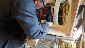 Сделать паз под разделительную решотку на улей лежак