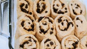 Булочки с шоколадной начинкой