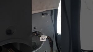 Разбор обшивки багажника шкода фабия 2 хэтч и устранение тени воды