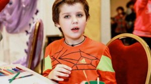 фотоклип на песню "Не спешите дети вырастать"в исп.Елены Камбуровой...