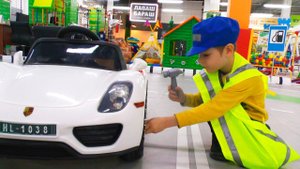 Макс катается на машине для детей - Max Pretend Play with Ride On Cars Toy