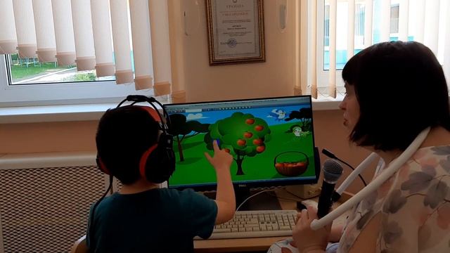 Занятие с глухим ребенком. Закрепление названия букв. смотреть онлайн