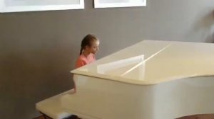 Играю на фортепиано в  RIXOS Красная поляна