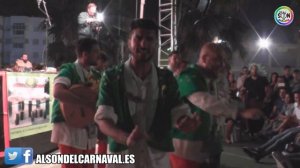 DEBAJO DEL ESCENARIO Pasodoble 'En un mostrador' por Pa religión la mía en La Linea