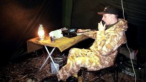 Радиосвязь на КВ, 160,80,40м, Yaesu FT-891 и FC-50, RCWL-160, палатка-тент и керосиновая лампа.