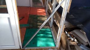 Теплица или беседка из оконных стекло-пластиковых рам.