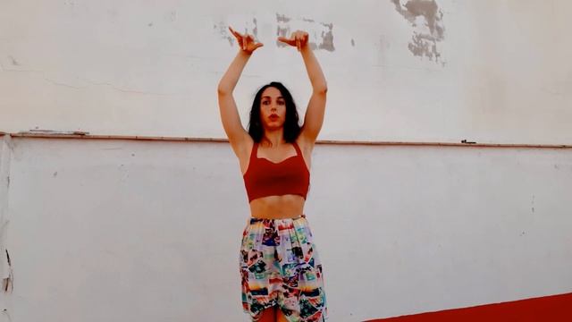 TUTORIAL MOVIMIENTO DE MANOS ?? EN EL BAILE FLAMENCO - Rebeca Ortega смотреть онлайн