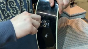 Установка трансакустического блока Hyvibe в Fender