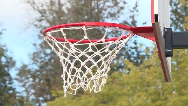 В Варских открыли многофункциональную спортплощадку