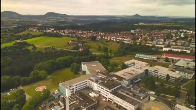 Drohnenflug Stauferklinikum Schwäbisch Gmünd смотреть онлайн
